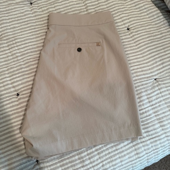 Classic khaki Women's Shorts - Picture 3 of 5